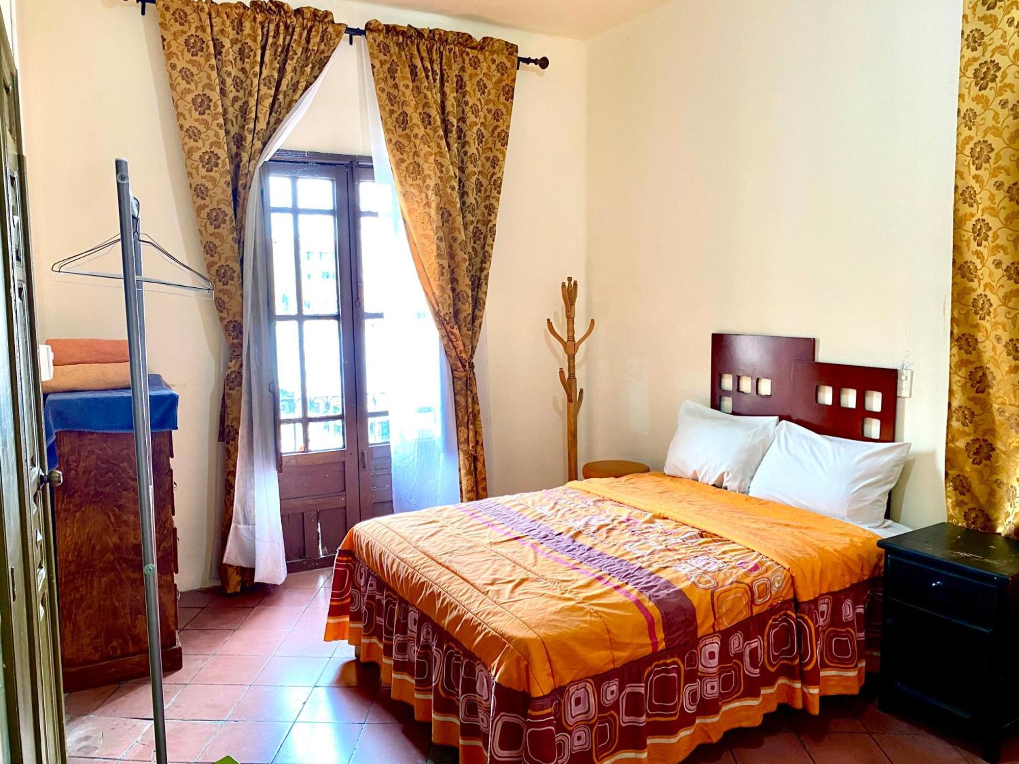 Hostal Santuario De Las Libelulas Гвадалахара Экстерьер фото