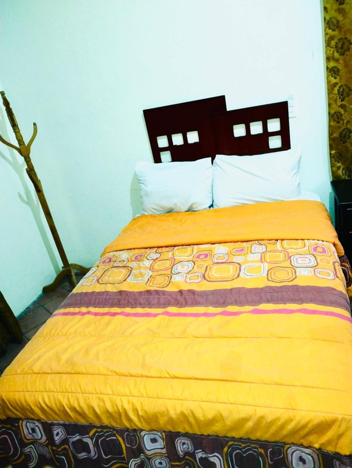 Hostal Santuario De Las Libelulas Гвадалахара Экстерьер фото