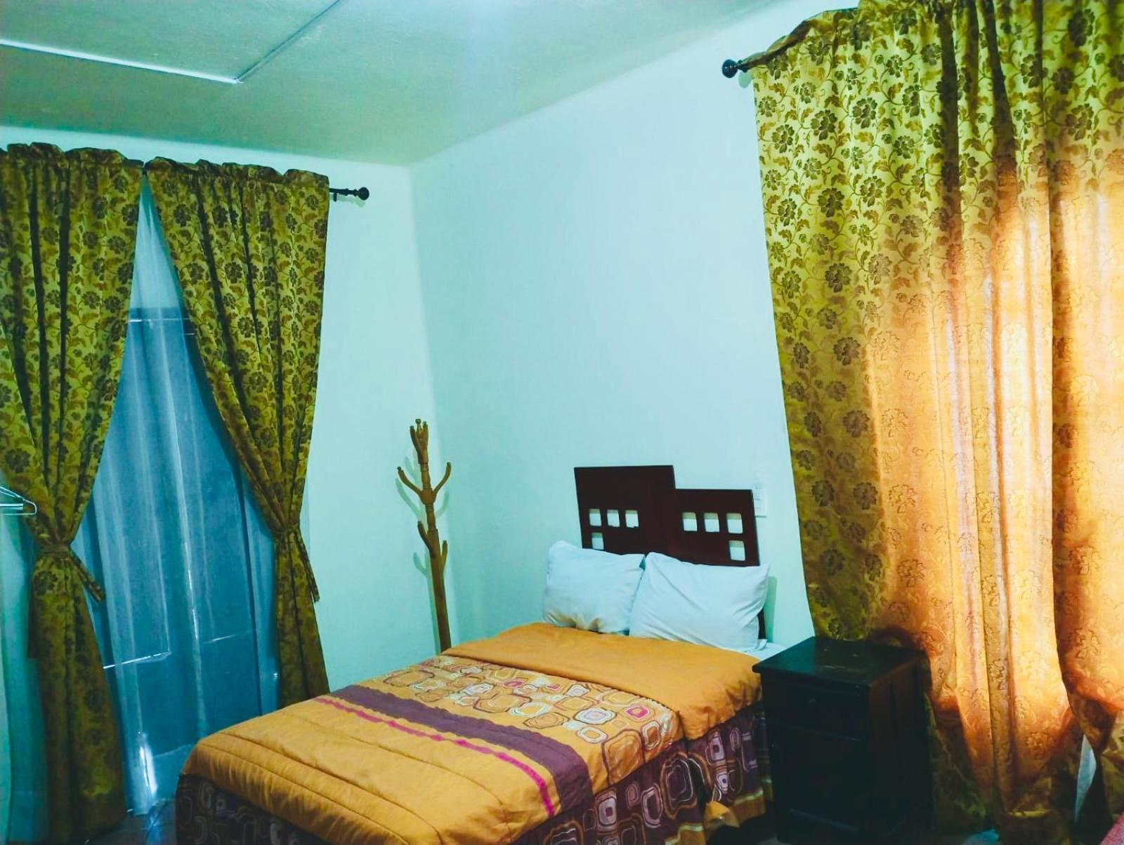 Hostal Santuario De Las Libelulas Гвадалахара Экстерьер фото