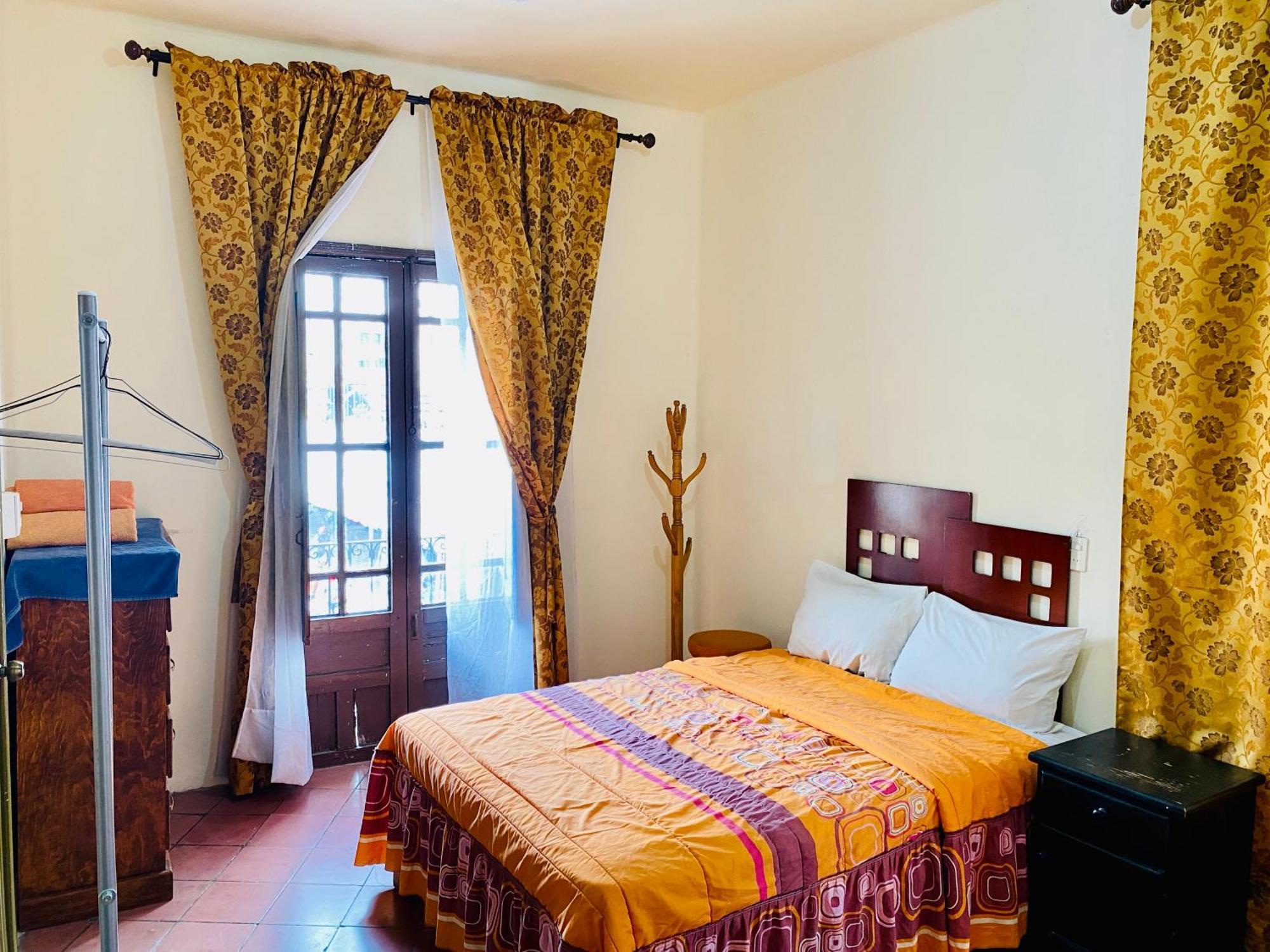 Hostal Santuario De Las Libelulas Гвадалахара Экстерьер фото